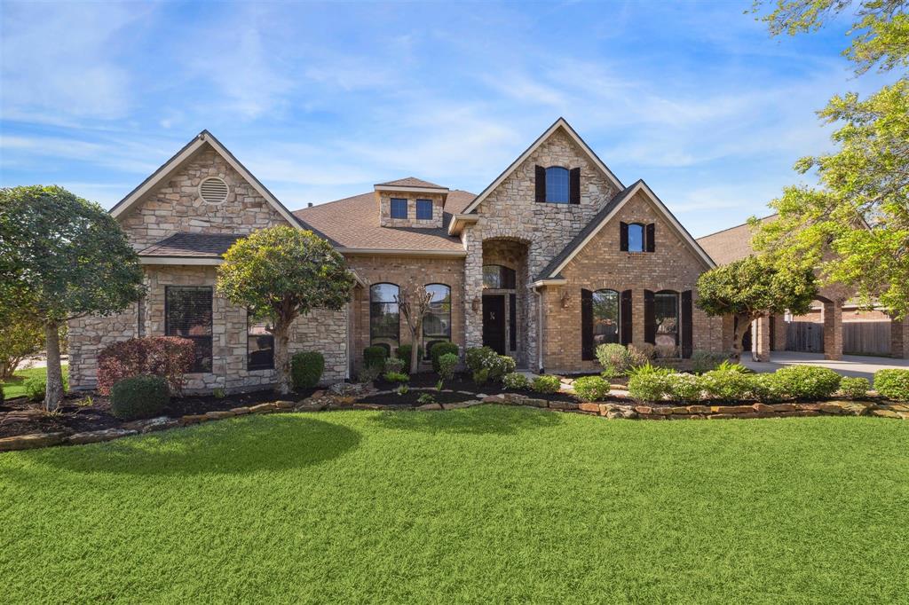 2202 Lakeway Drive, Friendswood, Texas image 1