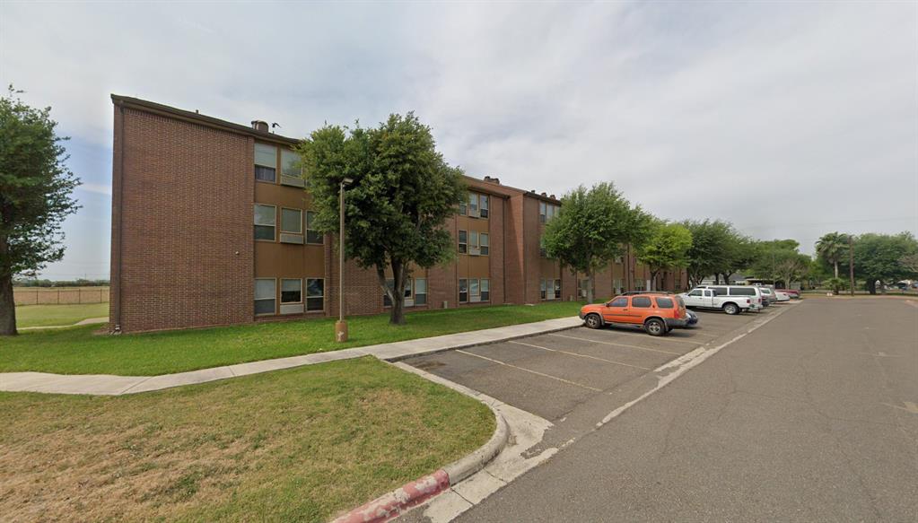 900 Los Ebanos Rd
