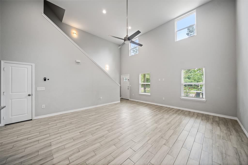 4006 Frontier Road