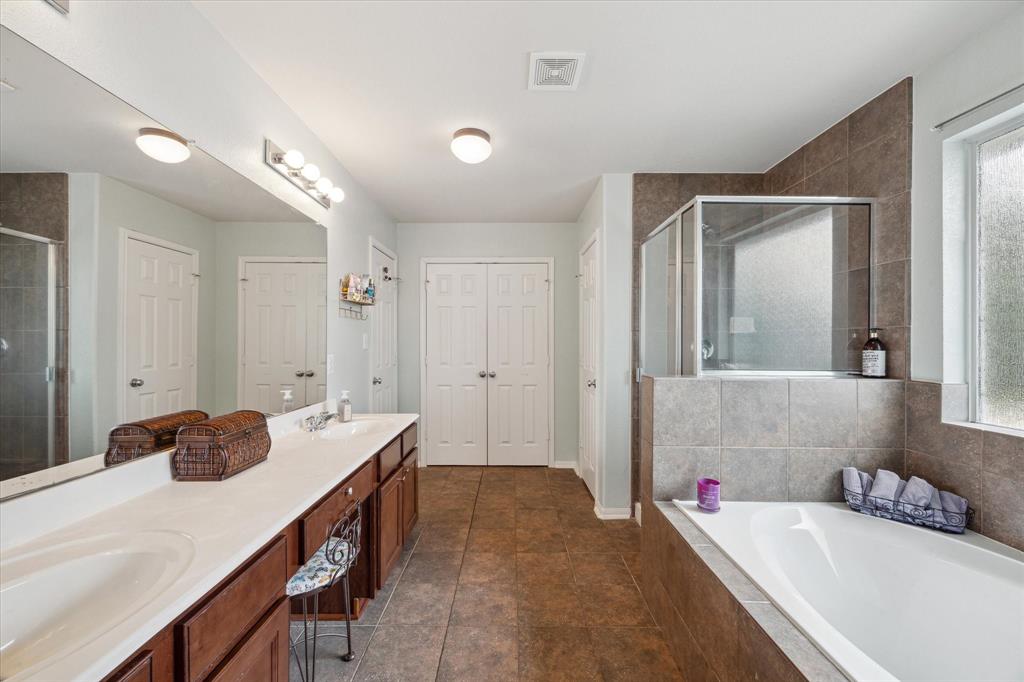 3408 Old Holly Drive, Pearland, Texas image 21