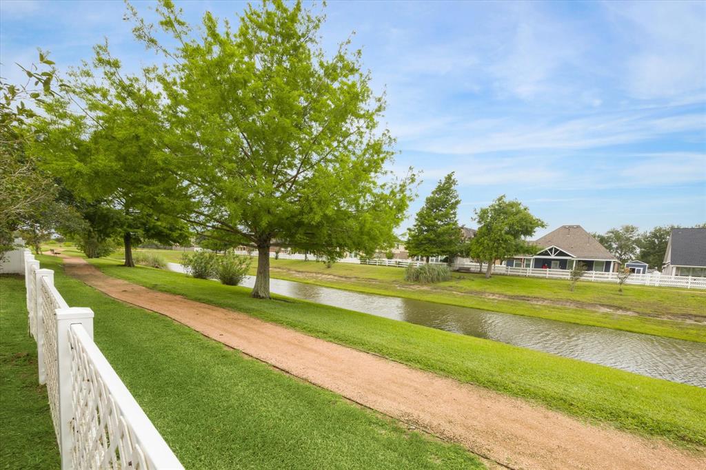 3408 Old Holly Drive, Pearland, Texas image 32