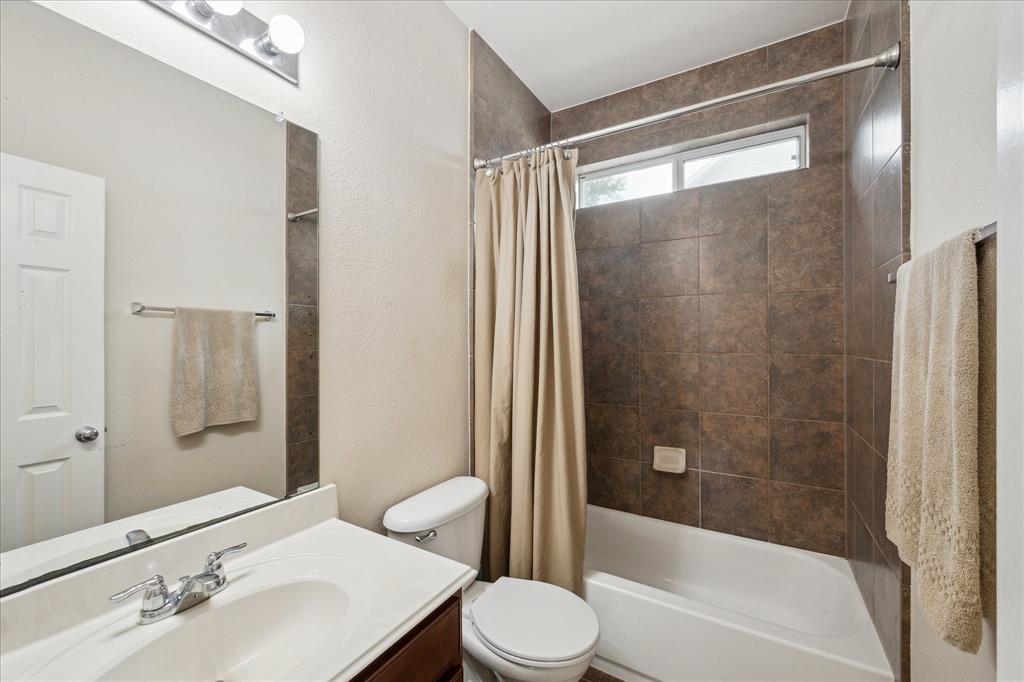3408 Old Holly Drive, Pearland, Texas image 18