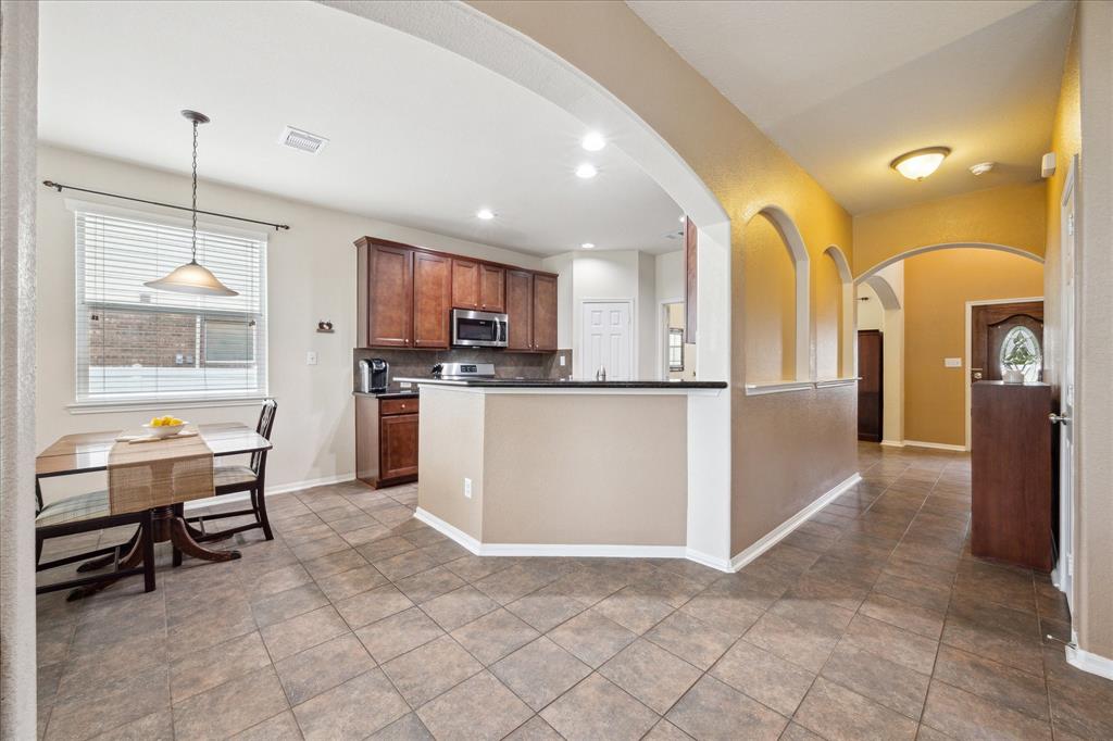 3408 Old Holly Drive, Pearland, Texas image 6
