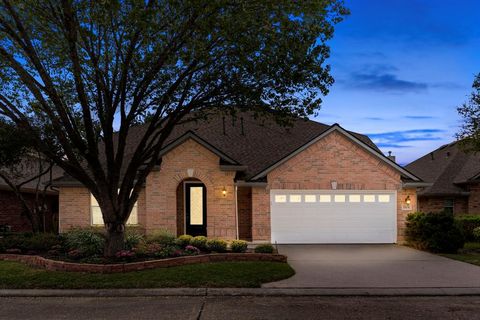 Single Family Residence in Conroe TX 15231 Scenic Forest Drive.jpg