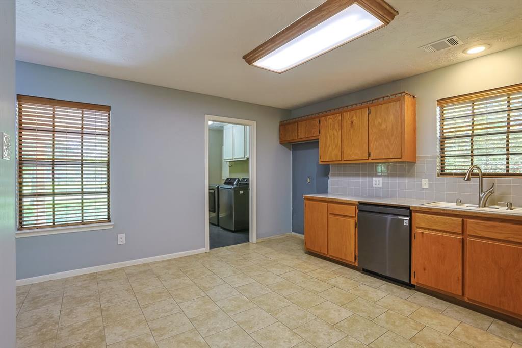 25458 Camelot Lane, Hockley, Texas image 11