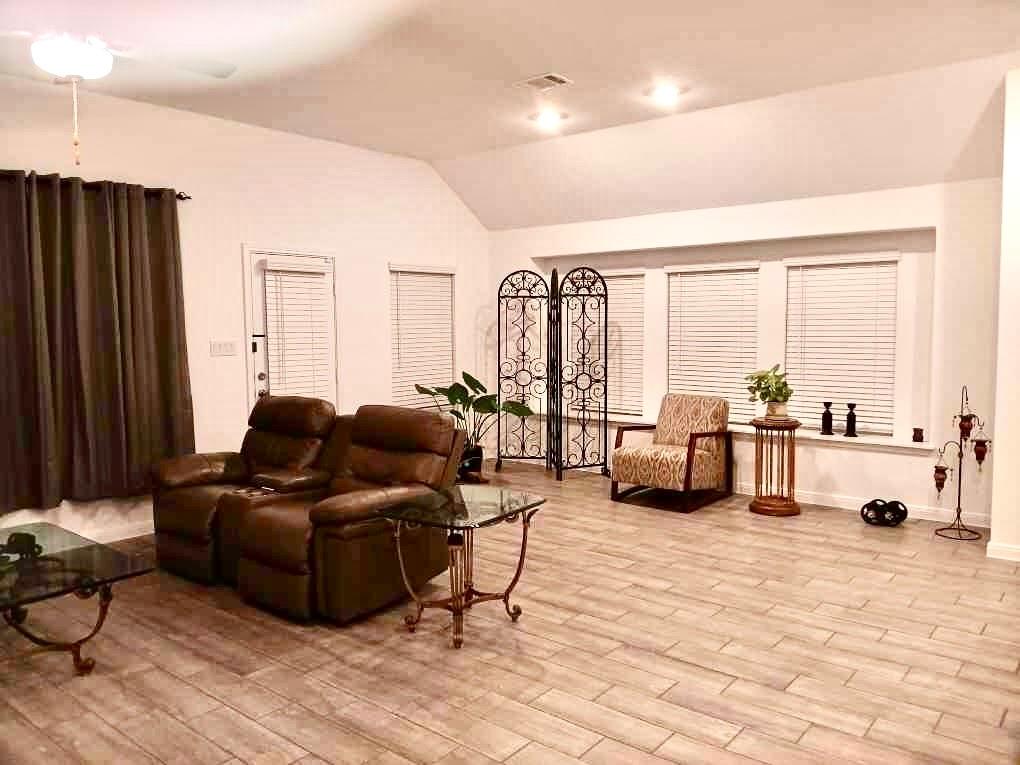 5813 Musquiz Ridge, Seguin, Texas image 10