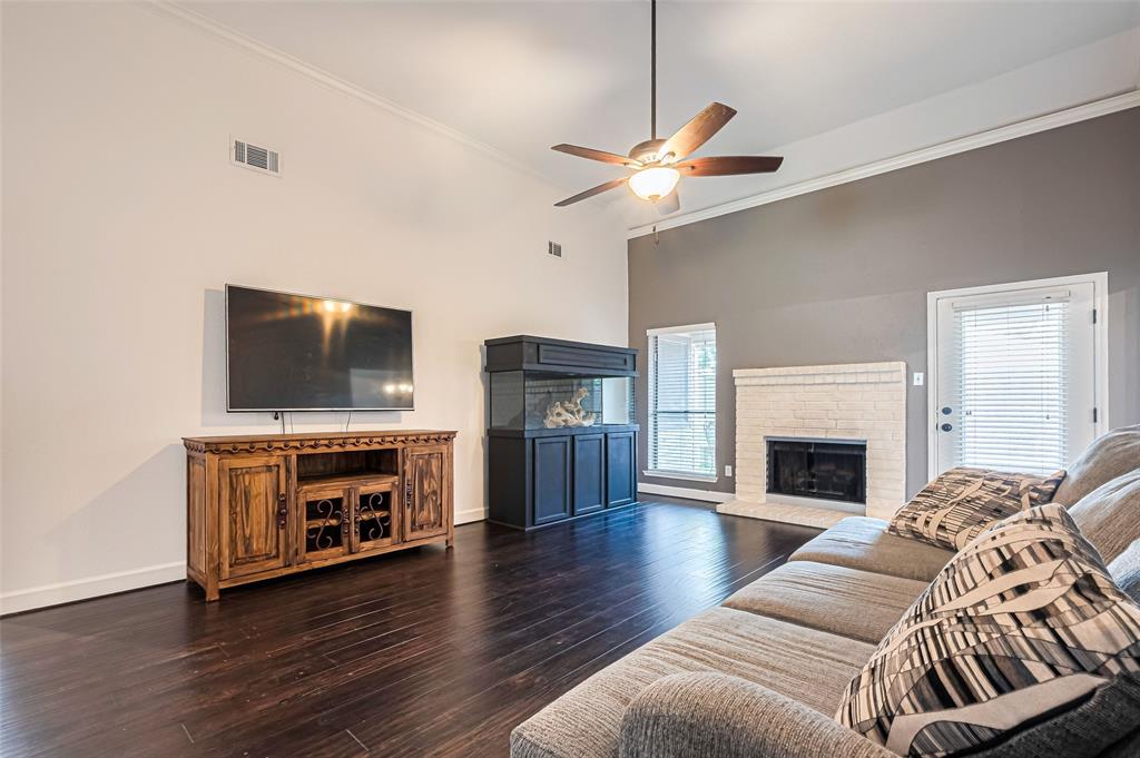 19426 Gladewater Drive, Tomball, Texas image 8