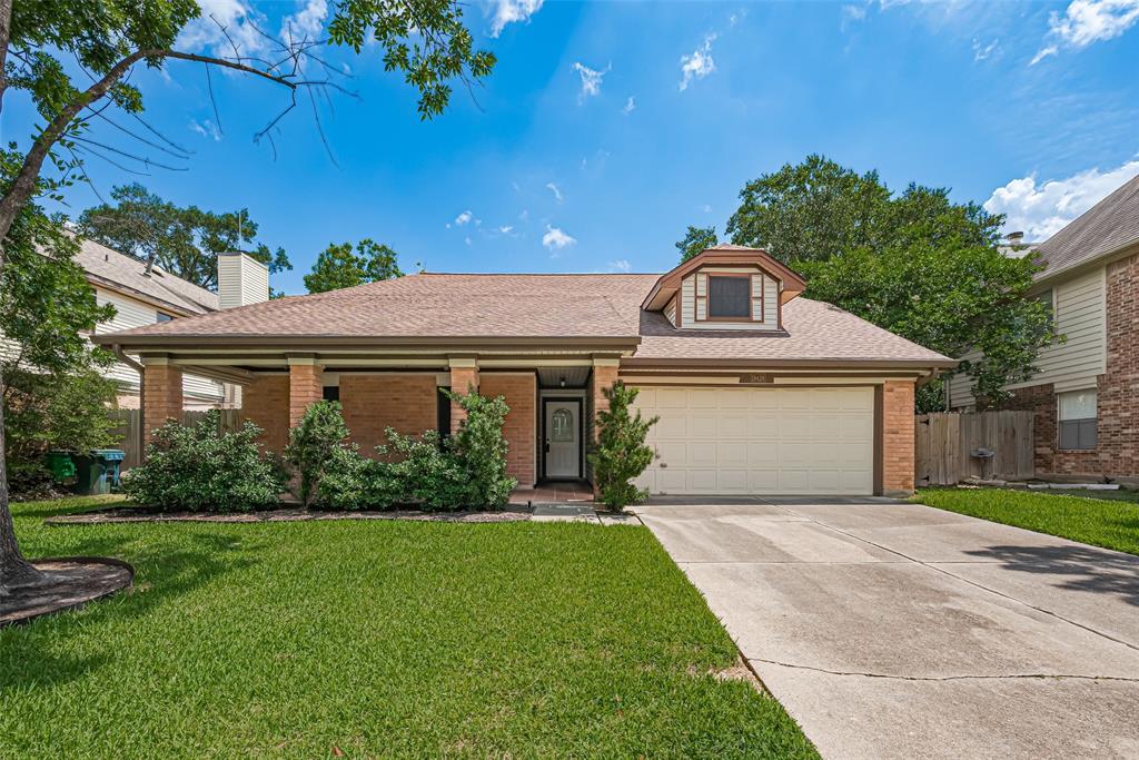 19426 Gladewater Drive, Tomball, Texas image 1