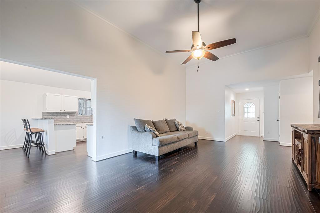 19426 Gladewater Drive, Tomball, Texas image 10