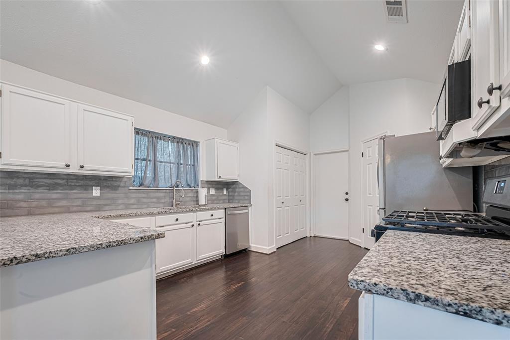19426 Gladewater Drive, Tomball, Texas image 14