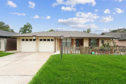 Photo of 10606 Bucknell Road, Houston, TX 77016 (MLS # 18596660)