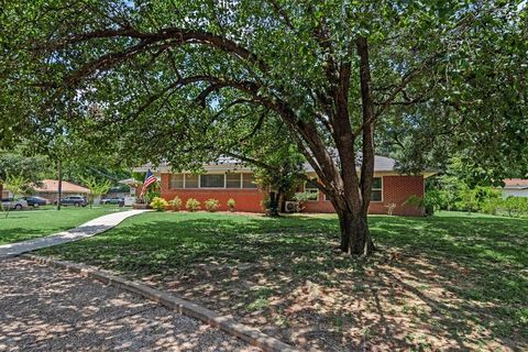 A home in Conroe