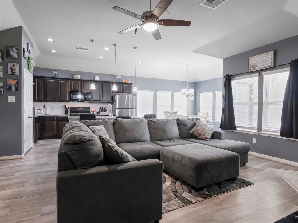 315 Woodhaven Drive, West Columbia, Texas image 30