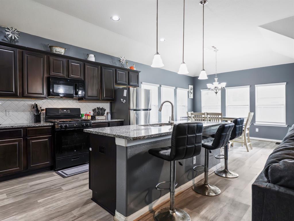 315 Woodhaven Drive, West Columbia, Texas image 33