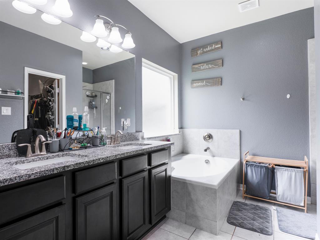 315 Woodhaven Drive, West Columbia, Texas image 23