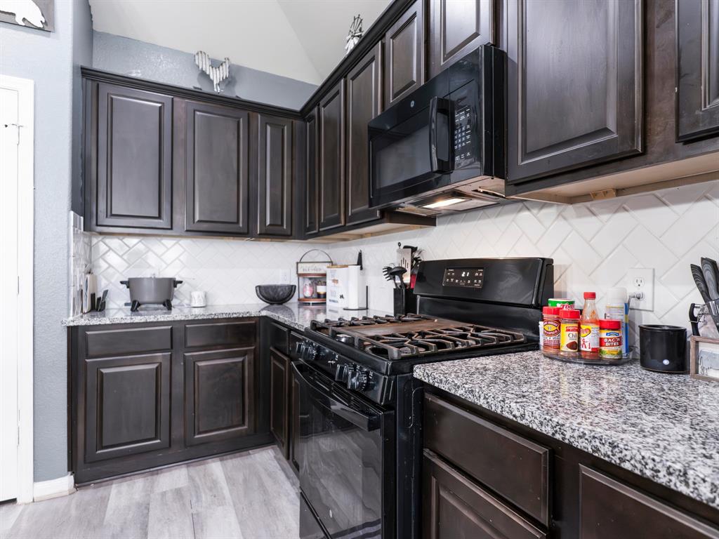 315 Woodhaven Drive, West Columbia, Texas image 40