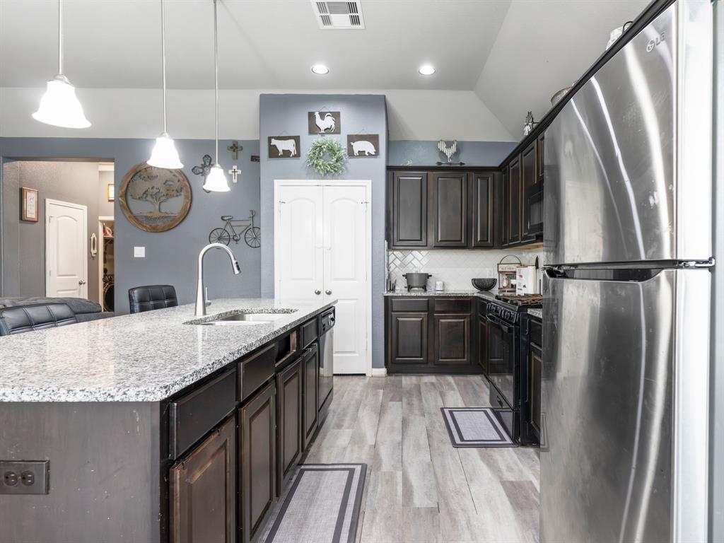 315 Woodhaven Drive, West Columbia, Texas image 38