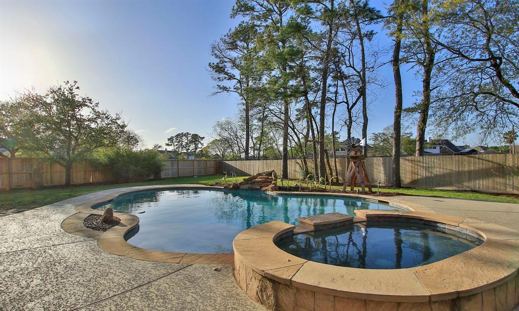12506 Village Crest Court, Tomball, Texas image 45