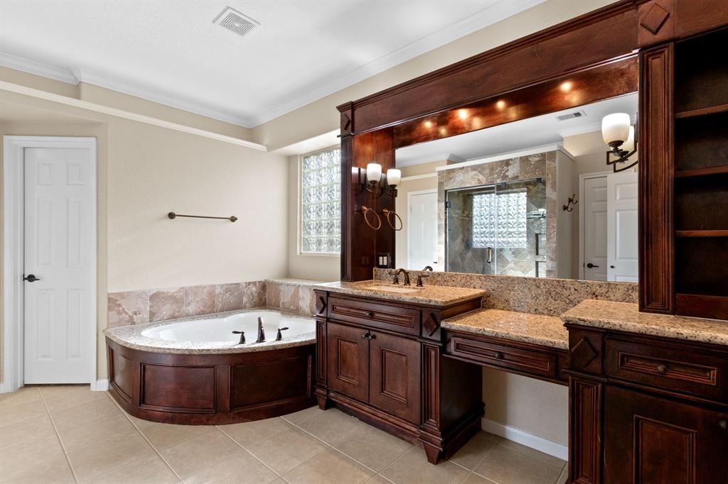 12506 Village Crest Court, Tomball, Texas image 24
