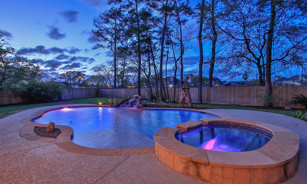 12506 Village Crest Court, Tomball, Texas image 3