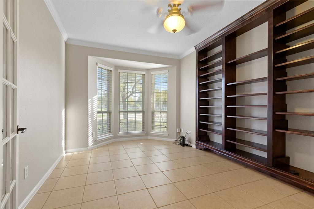 12506 Village Crest Court, Tomball, Texas image 9
