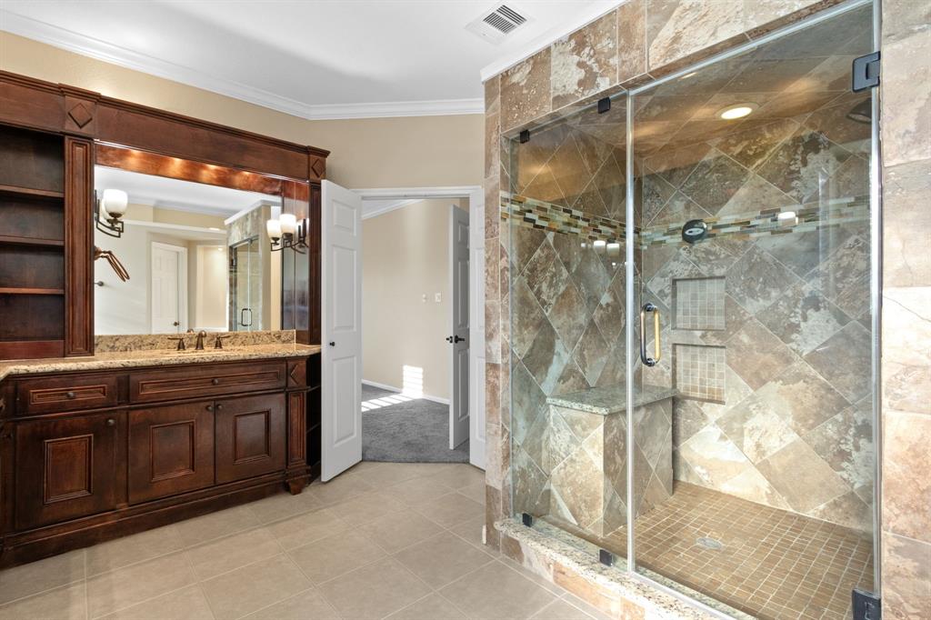 12506 Village Crest Court, Tomball, Texas image 25