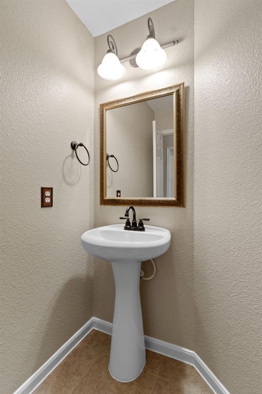 12506 Village Crest Court, Tomball, Texas image 27