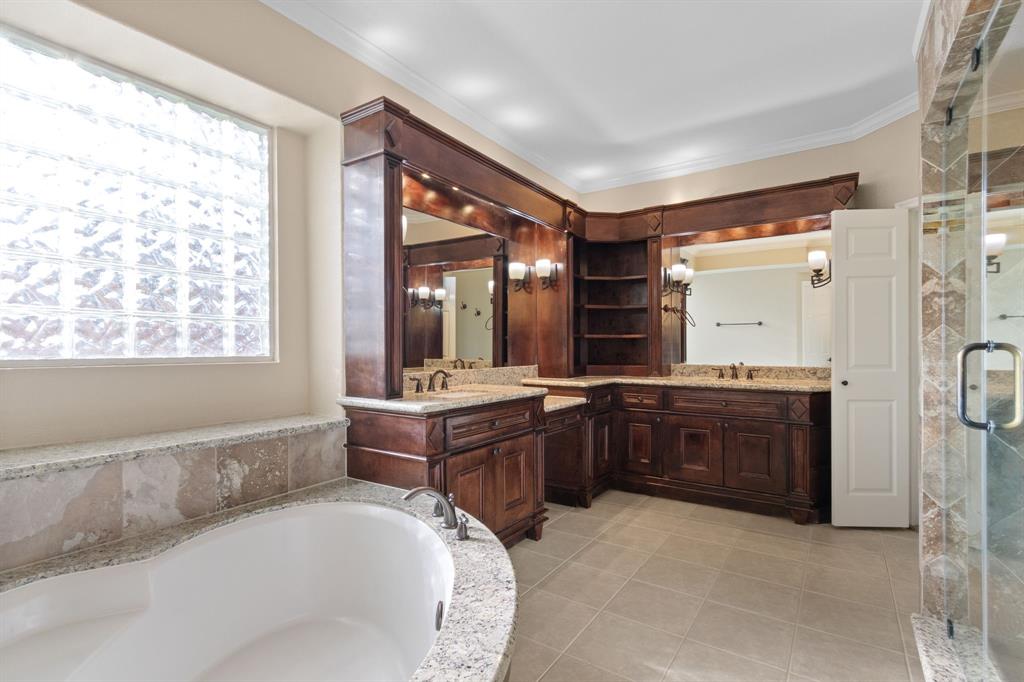 12506 Village Crest Court, Tomball, Texas image 23