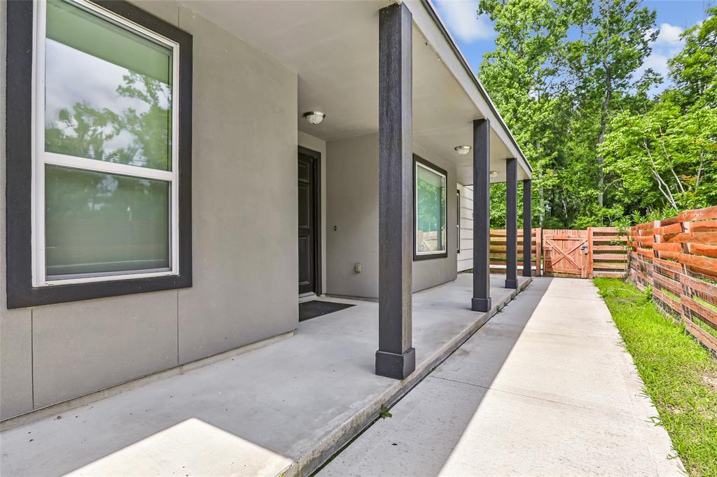538 Magnolia Point Drive, Huffman, Texas image 3