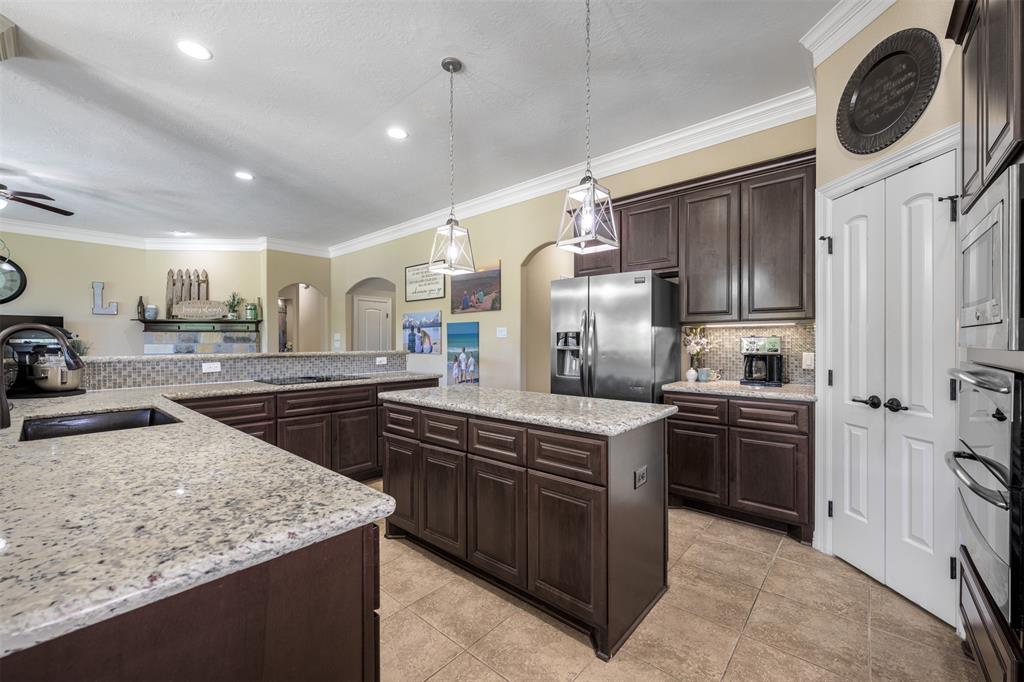3335 Rolling Valley Lane, Brenham, Texas image 11