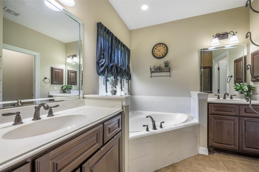 3335 Rolling Valley Lane, Brenham, Texas image 22