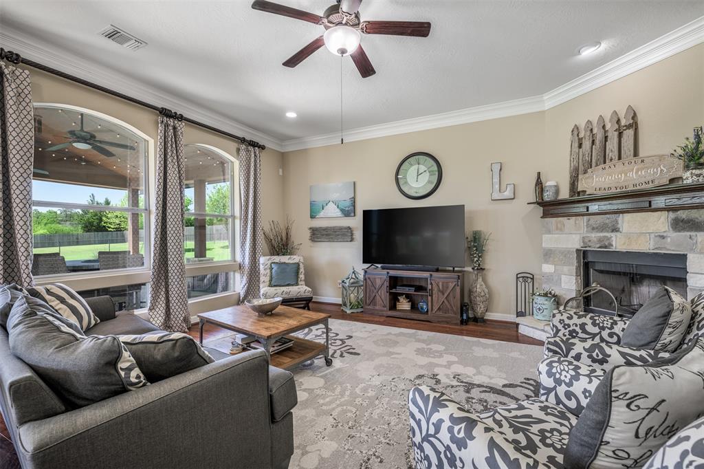 3335 Rolling Valley Lane, Brenham, Texas image 9
