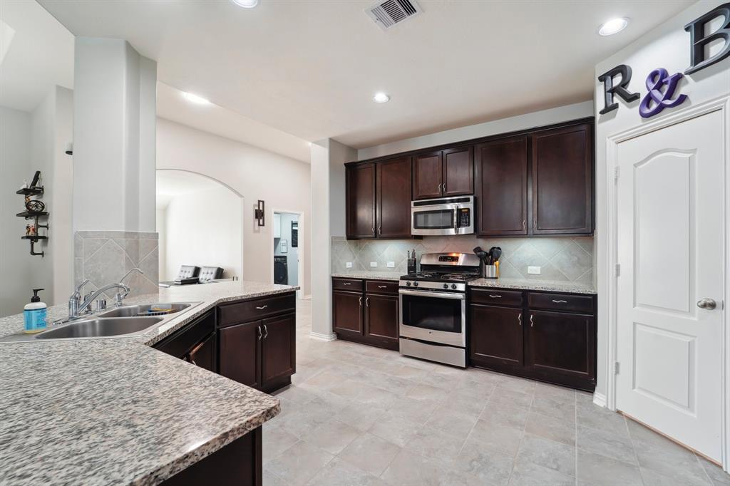 9507 Arrowhead Terrace Lane, Humble, Texas image 14