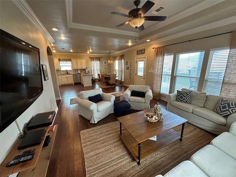 2029 Idyle View Crystal Beach TX 77650