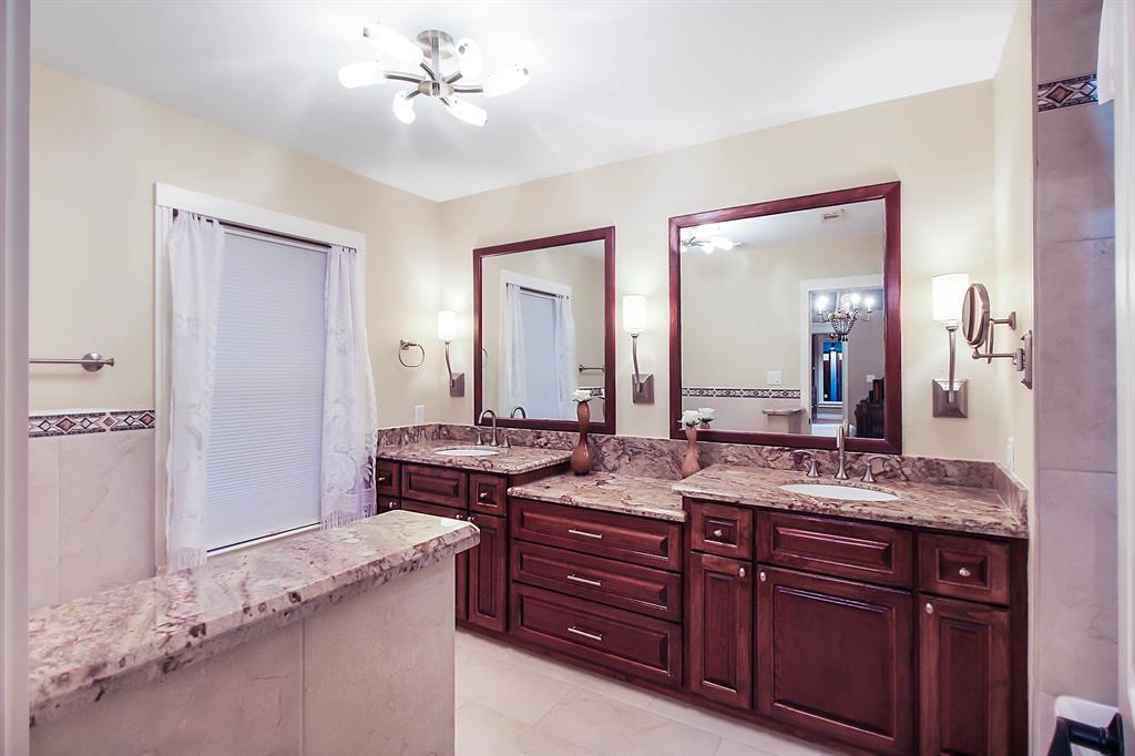 4804 Bellaire Boulevard, Bellaire, Texas image 28