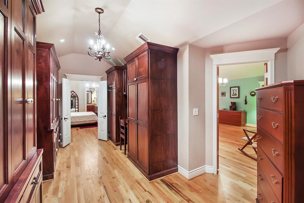 4804 Bellaire Boulevard, Bellaire, Texas image 23