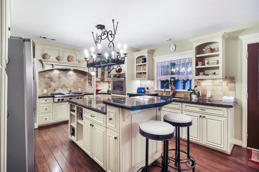4804 Bellaire Boulevard, Bellaire, Texas image 13