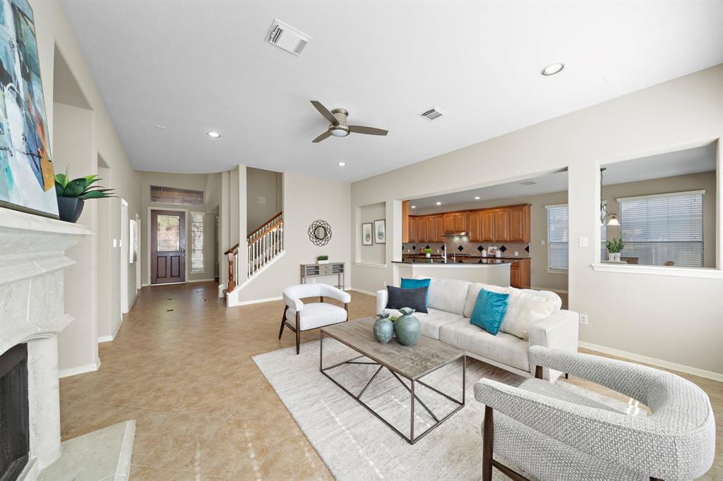 6123 Cameron Court, League City, Texas image 8