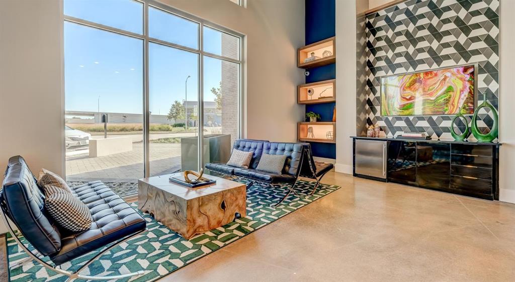 23233 Western Centre - E1 Drive