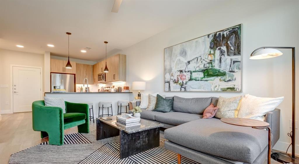 23233 Western Centre - E1 Drive