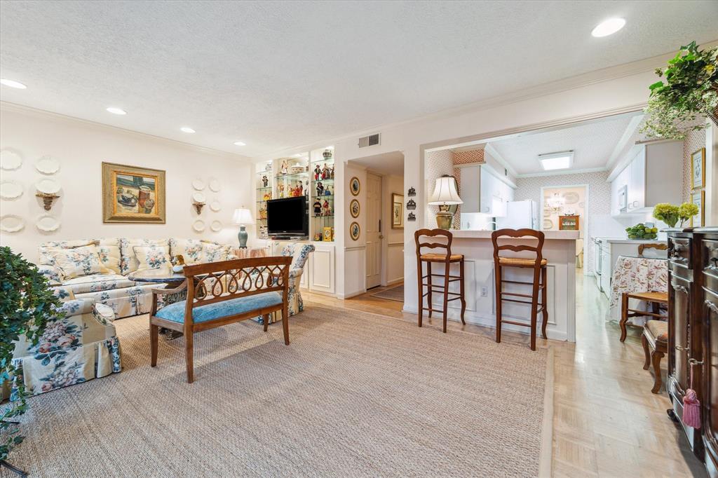 495 N Post Oak Lane, Houston, Texas image 12
