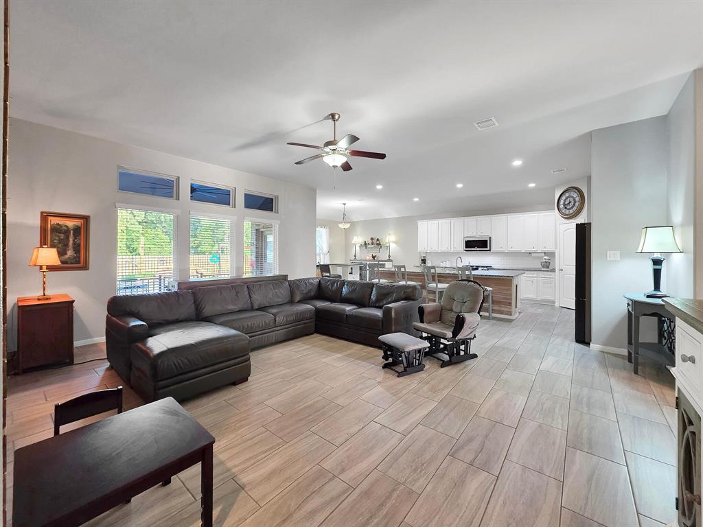 14046 Wolftrap Lane, Conroe, Texas image 6