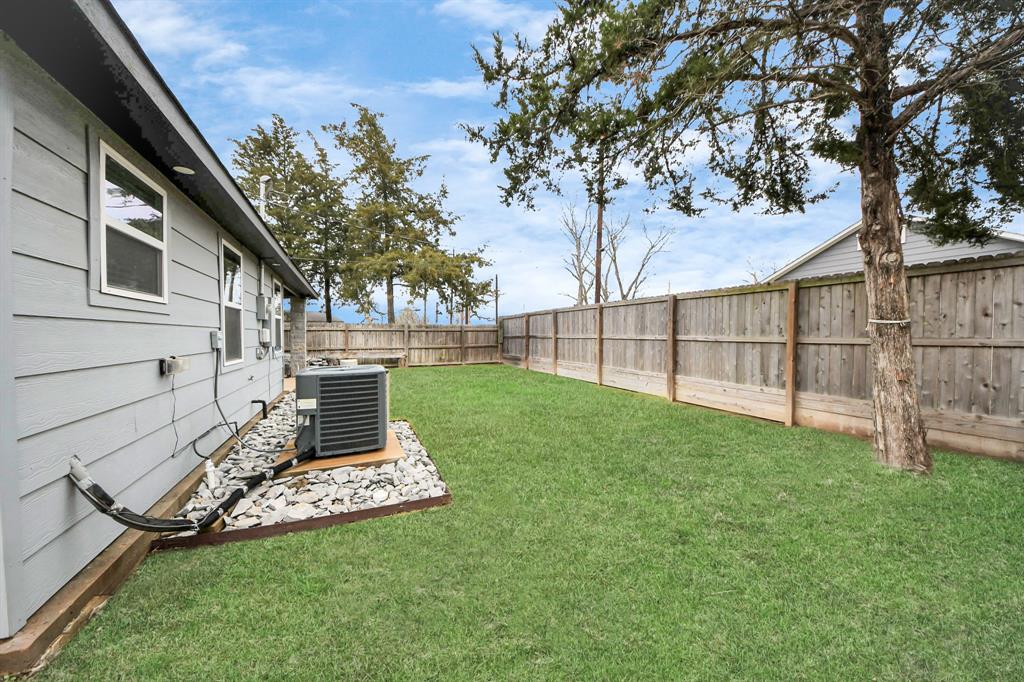 2530 13th Street, Hempstead, Texas image 35