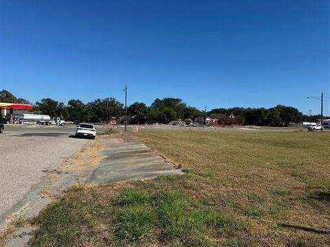 Photo of 1119 6th Street N, Texas City, TX 77590 (MLS # 44480632)