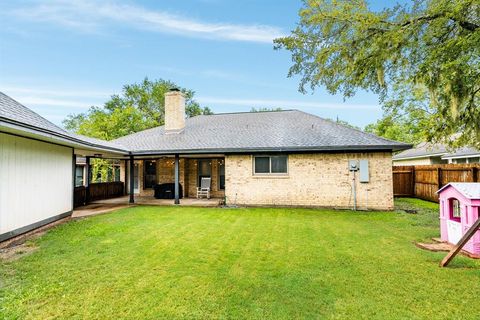 A home in Lake Jackson