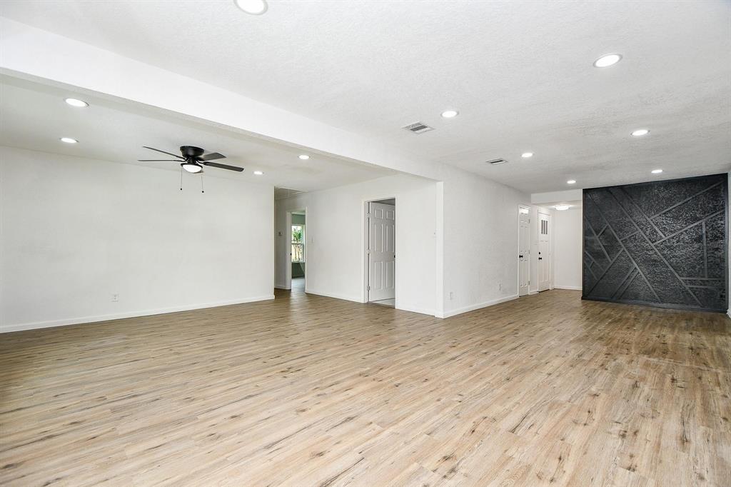 1915 Springrock Lane, Houston, Texas image 11