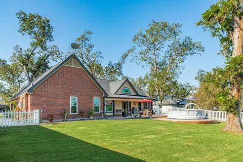 A home in Angleton