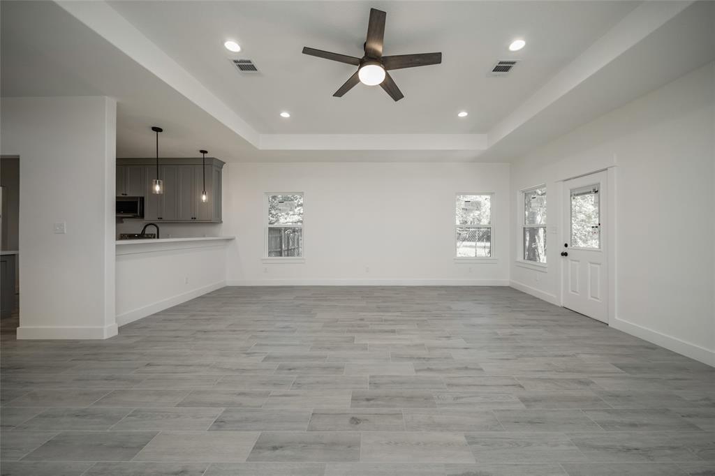 1199 S 3rd Street, Conroe, Texas image 9