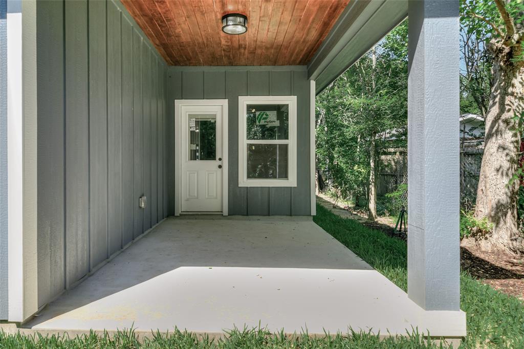 1199 S 3rd Street, Conroe, Texas image 21