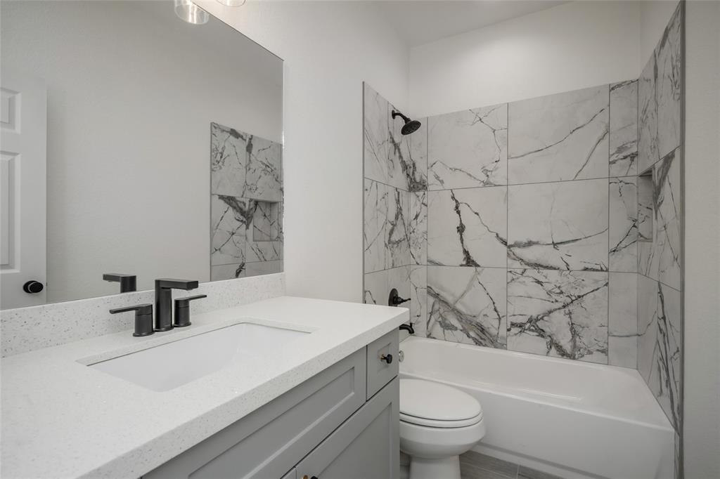 1199 S 3rd Street, Conroe, Texas image 19
